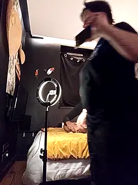 Snapshot of callmelouve chatting on November 29, 3:26 pm callmelouve online show from November 29, 3:26 pm