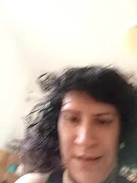 Snapshot of callmelouve chatting on December 5, 12:14 pm callmelouve online show from December 5, 12:14 pm