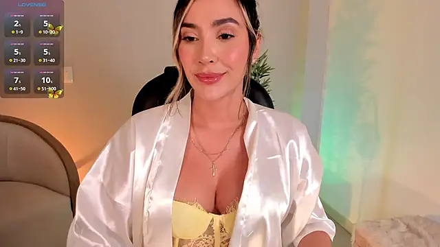 Snapshot of NiaBennet_ chatting on January 5, 11:41 pm NiaBennet online show from January 5, 11:41 pm