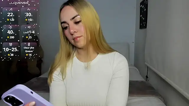 sophi mooreno online show from March 10, 2:17 am