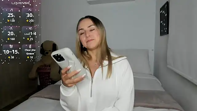 sophi mooreno online show from September 15, 11:49 pm