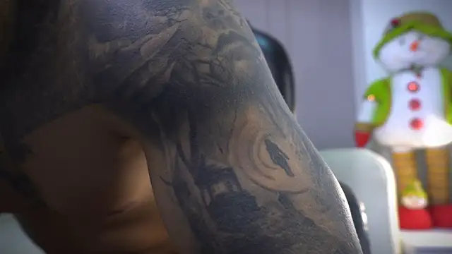 Frank Farrell online show from November 19, 10:10 pm