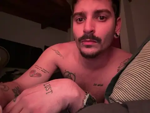 mrtnivnn online show from February 8, 12:03 am