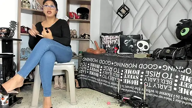 MirandaHaguen online show from June 25, 8:57 pm