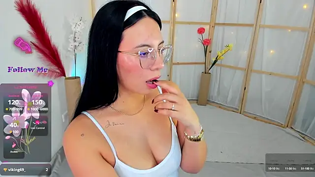 Silvanna-Moree online show from September 29, 5:18 pm