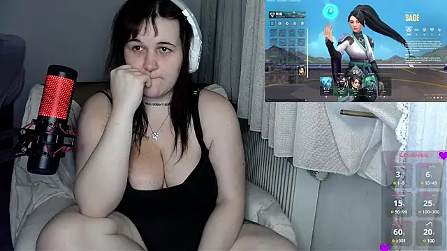 Lia-Bloom online show from December 21, 12:09 am