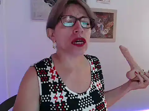Chayla Ruiz online show from December 20, 1:33 pm
