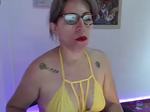 Chayla Ruiz online show from December 21, 1:53 pm