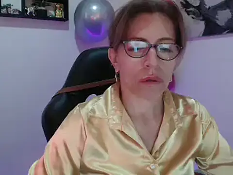 Chayla Ruiz online show from March 7, 2:12 pm