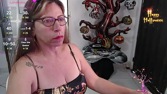 Snapshot of Chayla_Ruiz chatting on October 29, 3:36 pm Chayla Ruiz online show from October 29, 3:36 pm