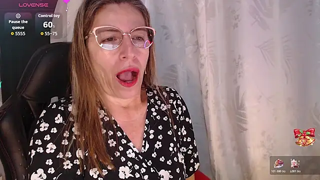 Snapshot of Chayla_Ruiz chatting on December 13, 10:26 pm Chayla Ruiz online show from December 13, 10:26 pm