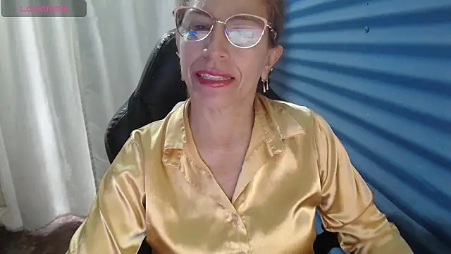 Chayla Ruiz online show from March 30, 8:10 pm