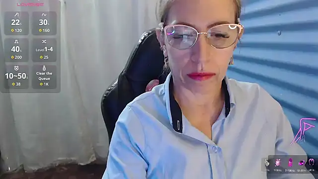 Chayla Ruiz online show from April 27, 12:25 pm