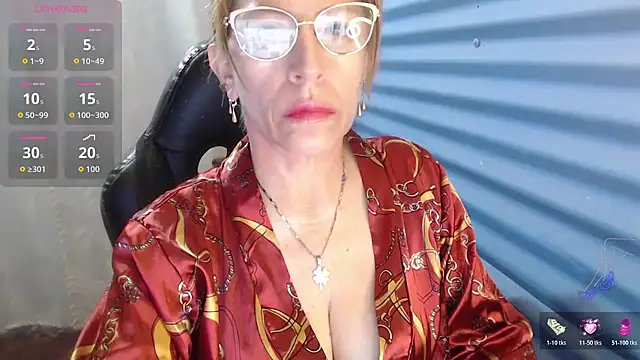 Snapshot of Chayla_Ruiz chatting on May 5, 10:23 am Chayla Ruiz online show from May 5, 10:23 am