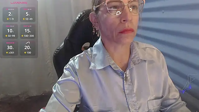 Snapshot of Chayla_Ruiz chatting on May 25, 10:43 am Chayla Ruiz online show from May 25, 10:43 am