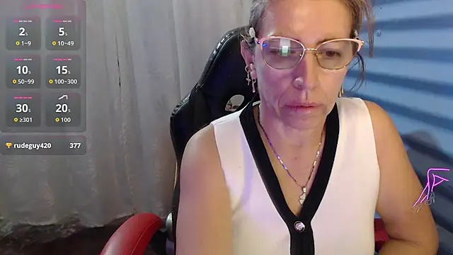 Snapshot of Chayla_Ruiz chatting on May 29, 2:09 am Chayla Ruiz online show from May 29, 2:09 am