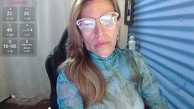 Snapshot of Chayla_Ruiz chatting on June 8, 1:55 pm Chayla Ruiz online show from June 8, 1:55 pm