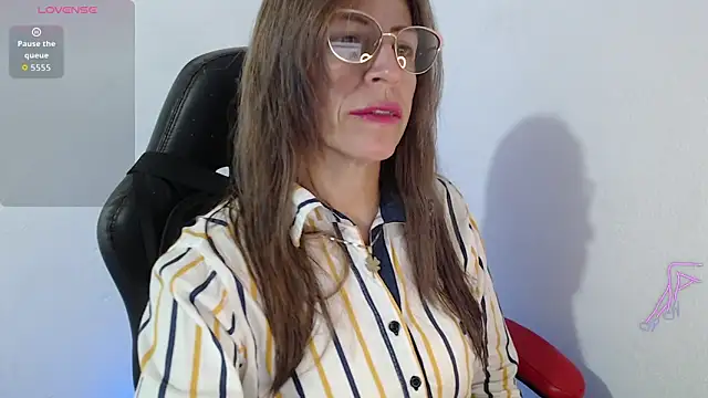 Snapshot of Chayla_Ruiz chatting on June 30, 9:49 pm Chayla Ruiz online show from June 30, 9:49 pm
