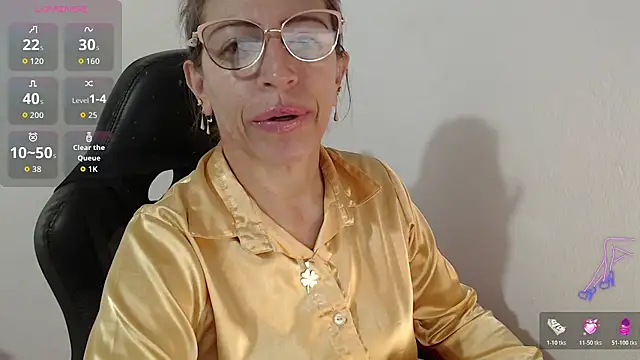 Snapshot of Chayla_Ruiz chatting on July 2, 10:10 am Chayla Ruiz online show from July 2, 10:10 am