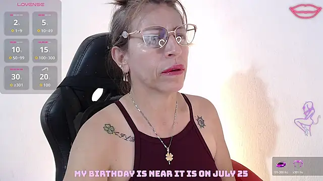 Snapshot of Chayla_Ruiz chatting on July 11, 10:33 pm Chayla Ruiz online show from July 11, 10:33 pm