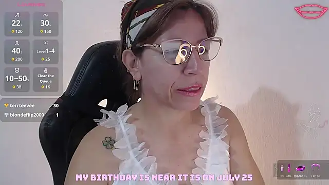 Snapshot of Chayla_Ruiz chatting on July 19, 10:19 am Chayla Ruiz online show from July 19, 10:19 am