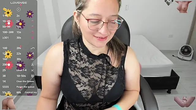 alejandra milf  online show from February 15, 4:23 pm