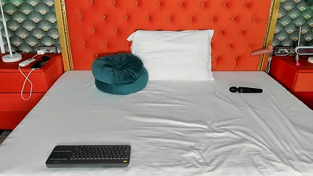 VallerieJones online show from February 22, 4:51 am