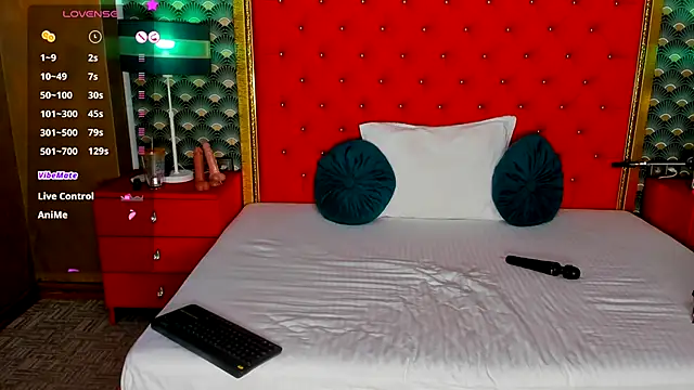 VallerieJones online show from October 6, 8:56 am