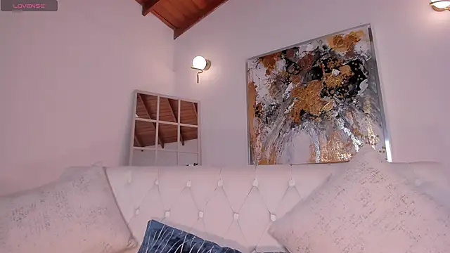 MaryLewis  online show from December 31, 2:36 pm