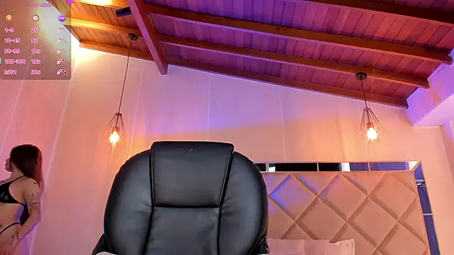 MaryLewis  online show from January 25, 6:24 pm