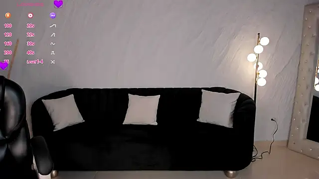 Snapshot of MaryLewis_ chatting on April 29, 12:20 pm MaryLewis online show from April 29, 12:20 pm
