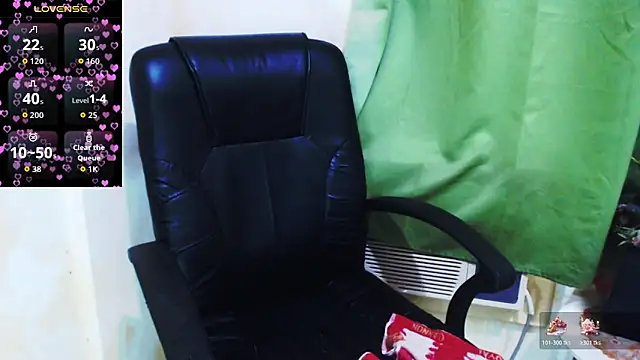 Snapshot of Alliayah_Hollyx chatting on December 21, 5:36 am Alliayah Hollyx online show from December 21, 5:36 am