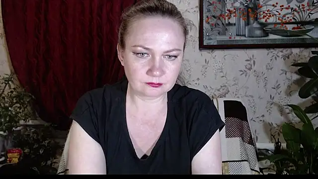 EmilyDoth online show from May 11, 3:40 pm