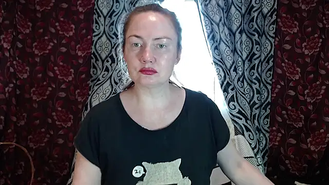 EmilyDoth online show from July 9, 6:28 am