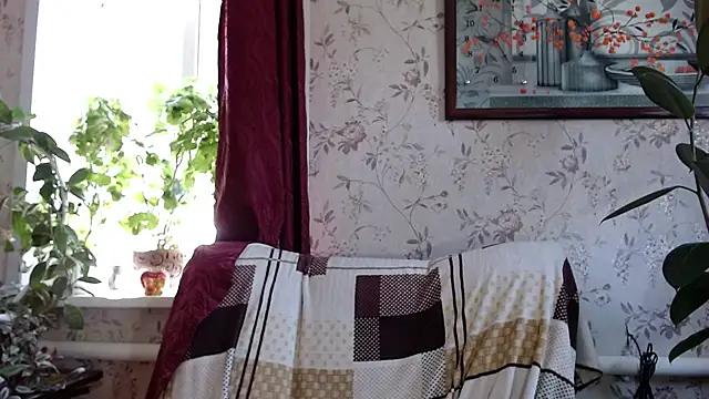 EmilyDoth online show from July 20, 5:22 am