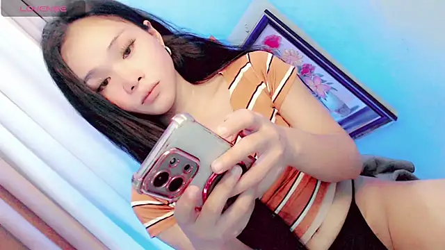 amomentoflust69 online show from June 4, 11:16 am
