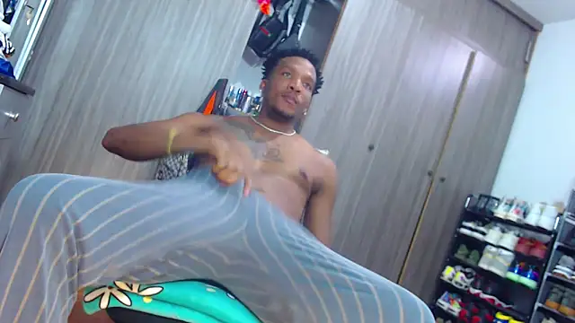 bigdickxblackx online show from April 18, 8:20 pm