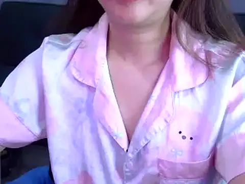Snapshot of Bee_2k chatting on May 27, 4:31 am Bee 2k online show from May 27, 4:31 am