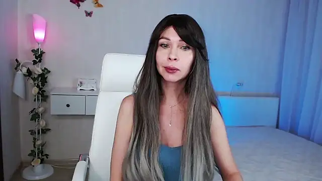 Snapshot of wendifoste chatting on December 10, 10:05 pm wendifoste online show from December 10, 10:05 pm