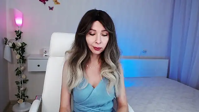 Snapshot of wendifoste chatting on December 13, 8:47 pm wendifoste online show from December 13, 8:47 pm