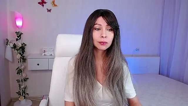 Snapshot of wendifoste chatting on December 20, 6:24 pm wendifoste online show from December 20, 6:24 pm