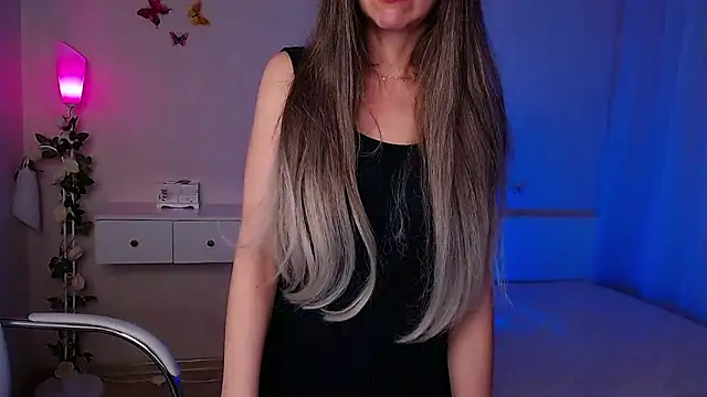 Snapshot of wendifoste chatting on February 13, 10:00 pm wendifoste online show from February 13, 10:00 pm