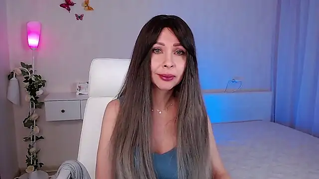 Snapshot of wendifoste chatting on February 19, 6:00 pm wendifoste online show from February 19, 6:00 pm