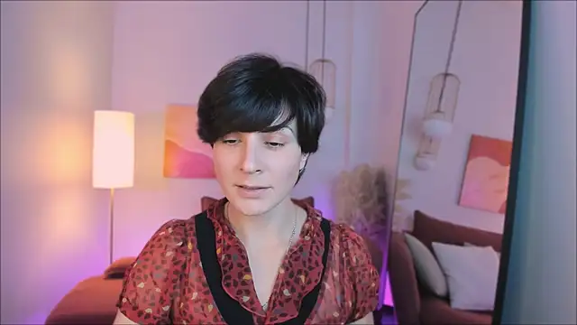 LorenDaze online show from November 11, 2:28 pm