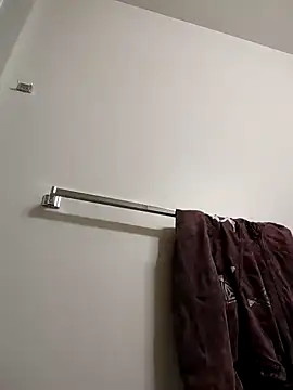 eatmeplease44 online show from February 4, 9:10 pm