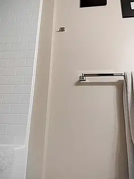 eatmeplease44 online show from December 20, 3:02 am