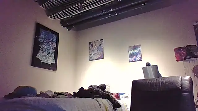 eatmeplease44 online show from February 6, 12:59 am