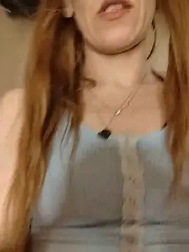 Snapshot of eatmeplease44 chatting on June 14, 12:52 am eatmeplease44 online show from June 14, 12:52 am