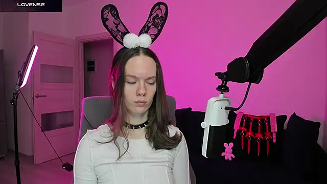 DivineBite online show from February 23, 2:36 pm