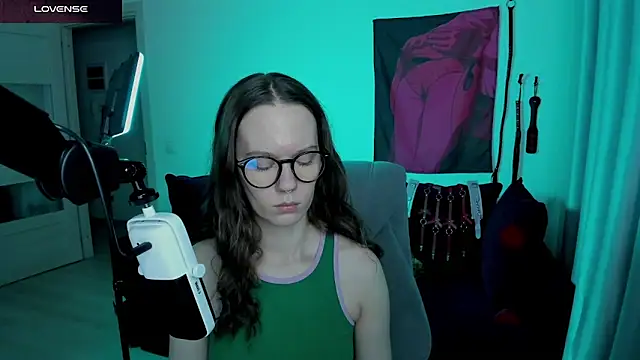 DivineBite online show from April 28, 4:56 pm